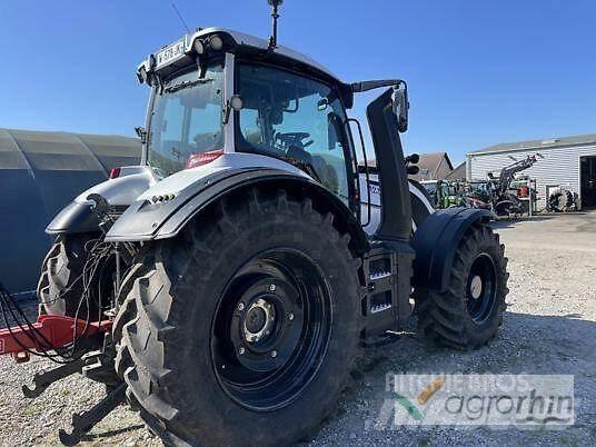 Valtra T215A Traktoriai