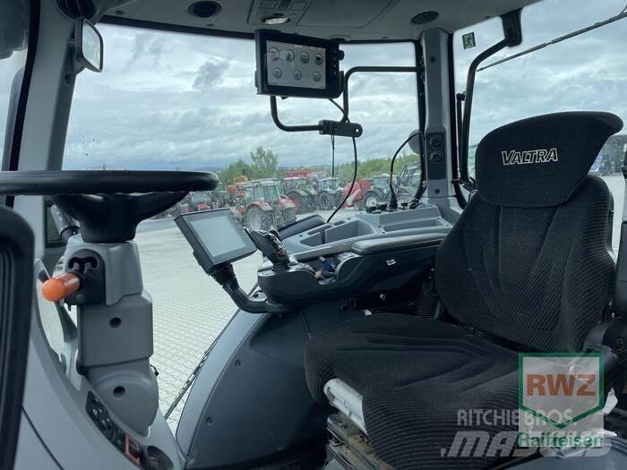 Valtra T234D Traktoriai