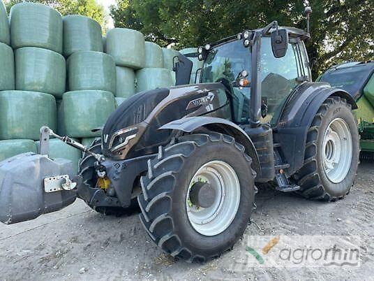 Valtra T235V Traktoriai