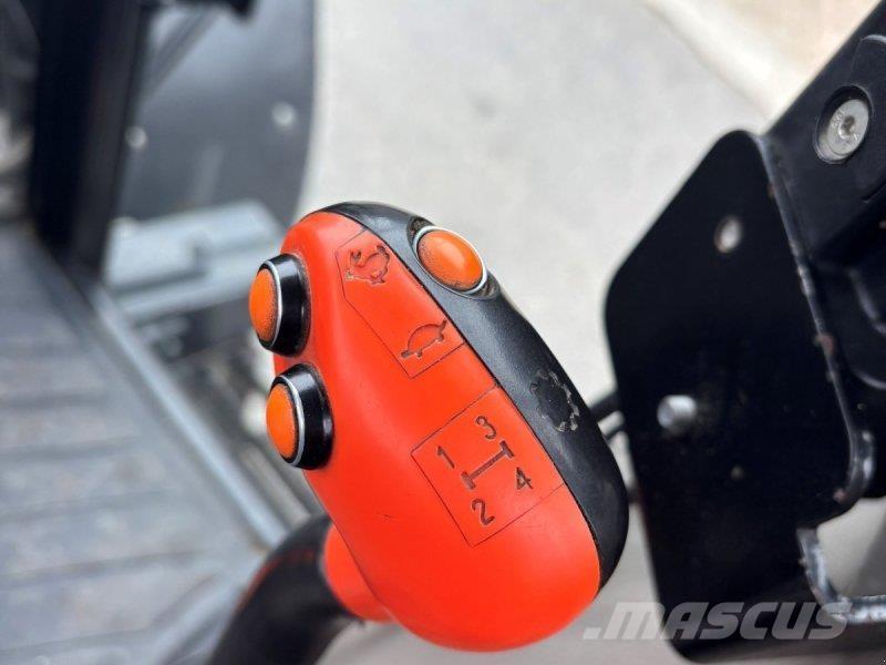 Case IH JXU 95 Traktoriai