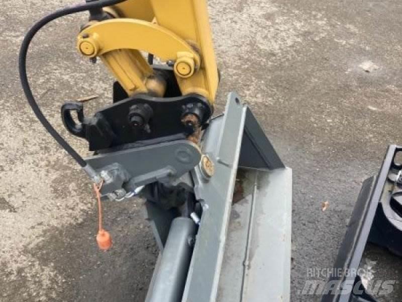 CAT 301.8-05A Mini ekskavatoriai < 7 t
