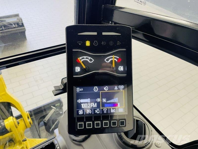 CAT 302CR-05A Ratiniai ekskavatoriai