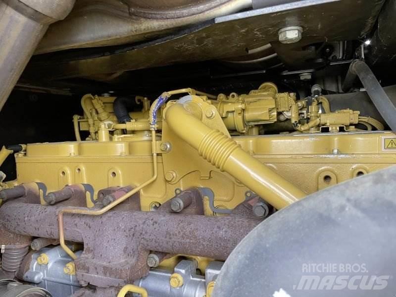 CAT 938M Naudoti ratiniai krautuvai