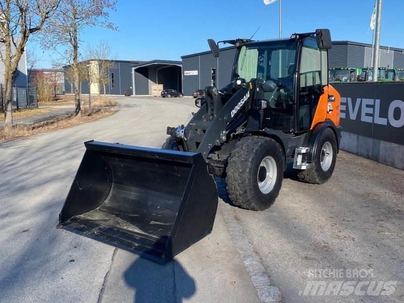 Doosan DL 80-7 Naudoti ratiniai krautuvai