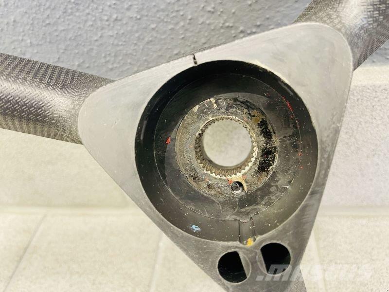 Fendt LENKRAD Traktoriai