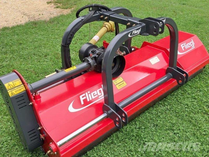 Fliegl 2200 Pašarų kombainai
