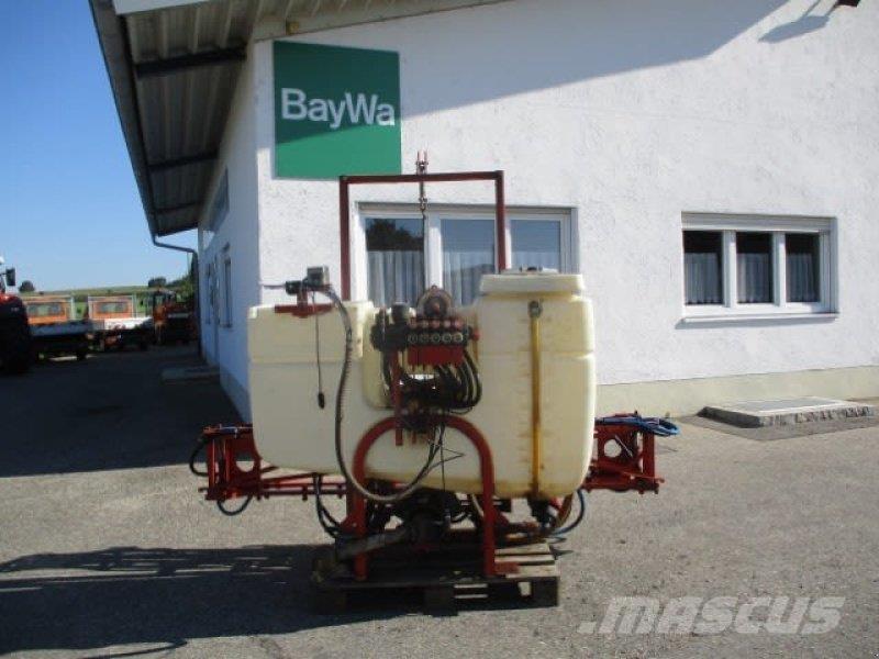  IS 600 #995 Mėšlo barstytuvai