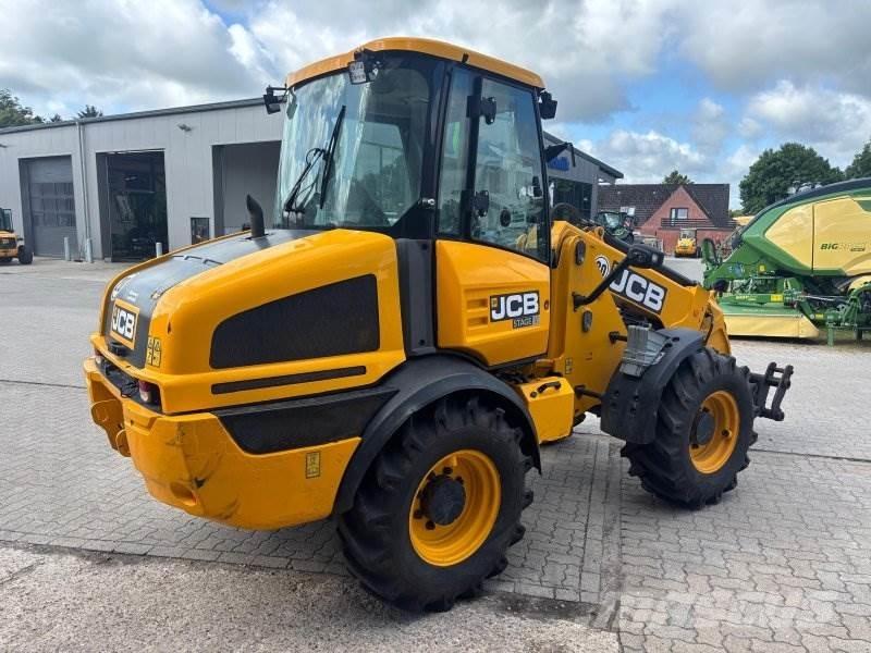 JCB TM 220 Naudoti ratiniai krautuvai