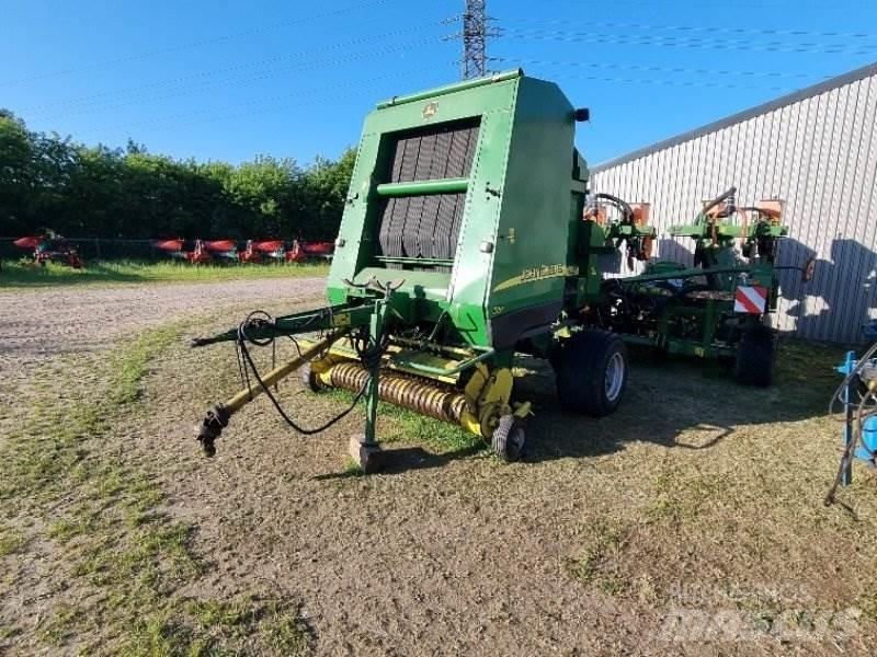 John Deere 592 Ritinių presai