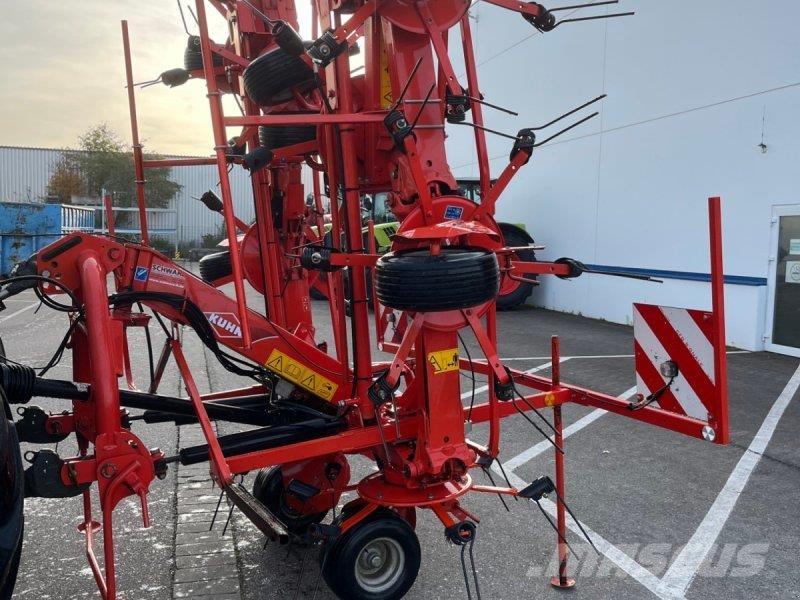 Kuhn GF 8702 Šieno grėbliai ir vartytuvai