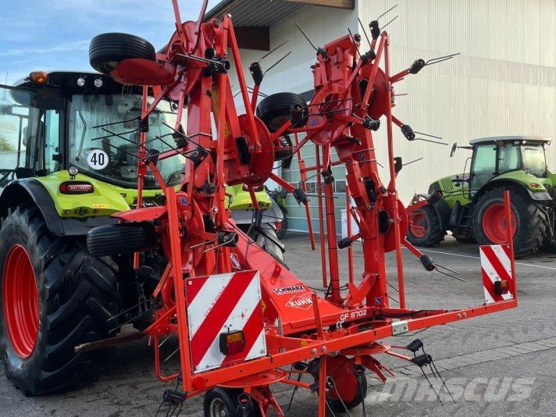 Kuhn GF 8702 Šieno grėbliai ir vartytuvai