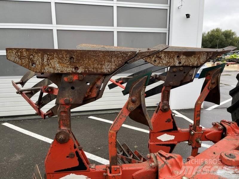 Kuhn HV 575 Standartiniai plūgai