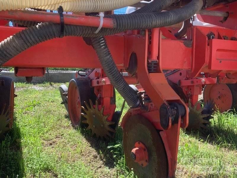 Kuhn Maxima 2 Kita sėjamoji technika ir jų priedai