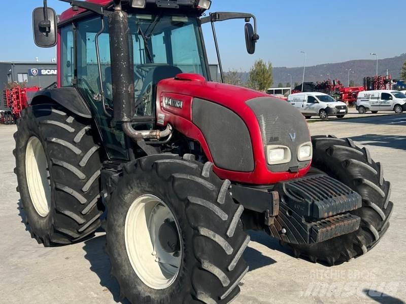 Valtra A93 H Traktoriai