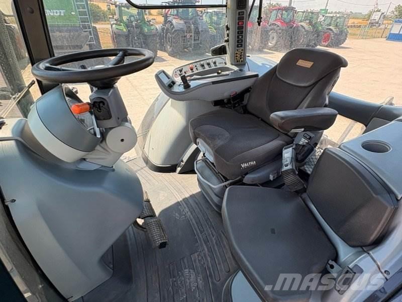 Valtra S274 Traktoriai