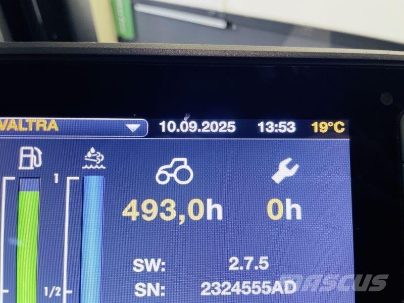 Valtra T215D Traktoriai