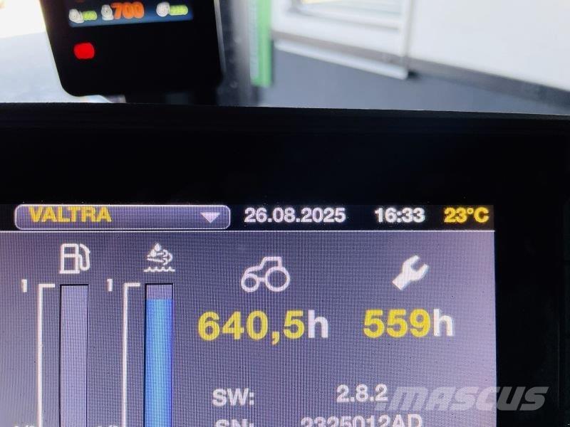 Valtra T215D Traktoriai