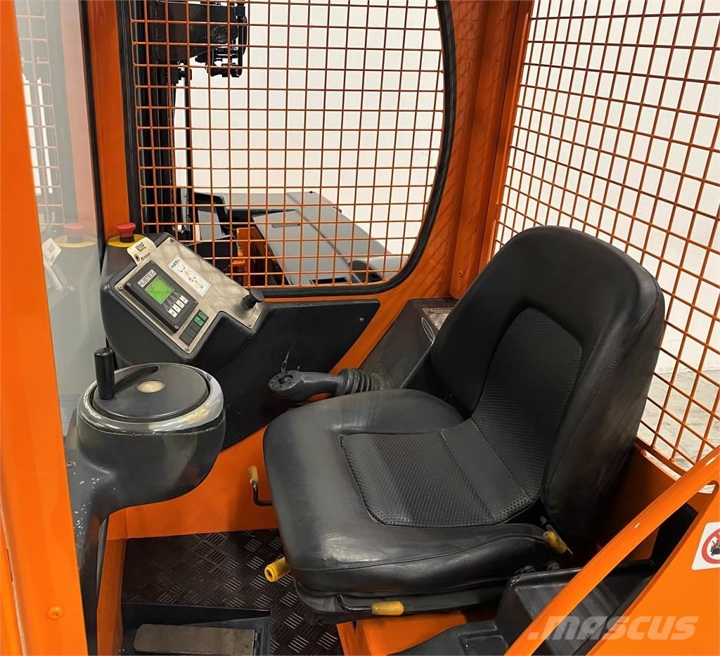 Hubtex MQ 30 AC Šakiniai krautuvai su privažiavimu iš visų keturių pusių