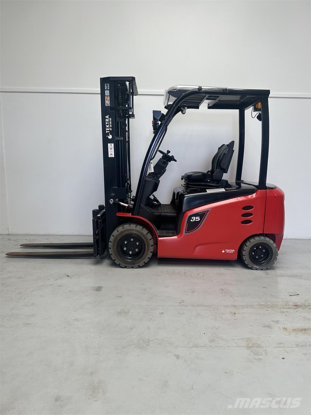 Tektra CPD35-XC4 Elektriniai šakiniai krautuvai