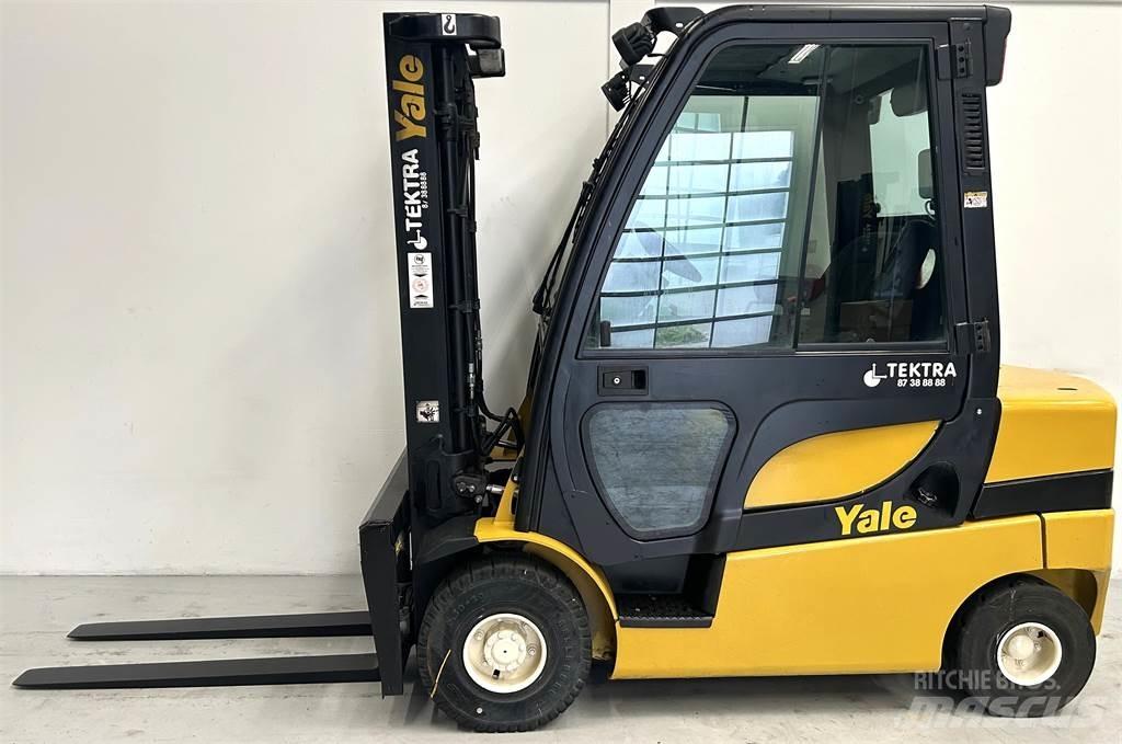 Yale GDP25LX Dyzeliniai krautuvai