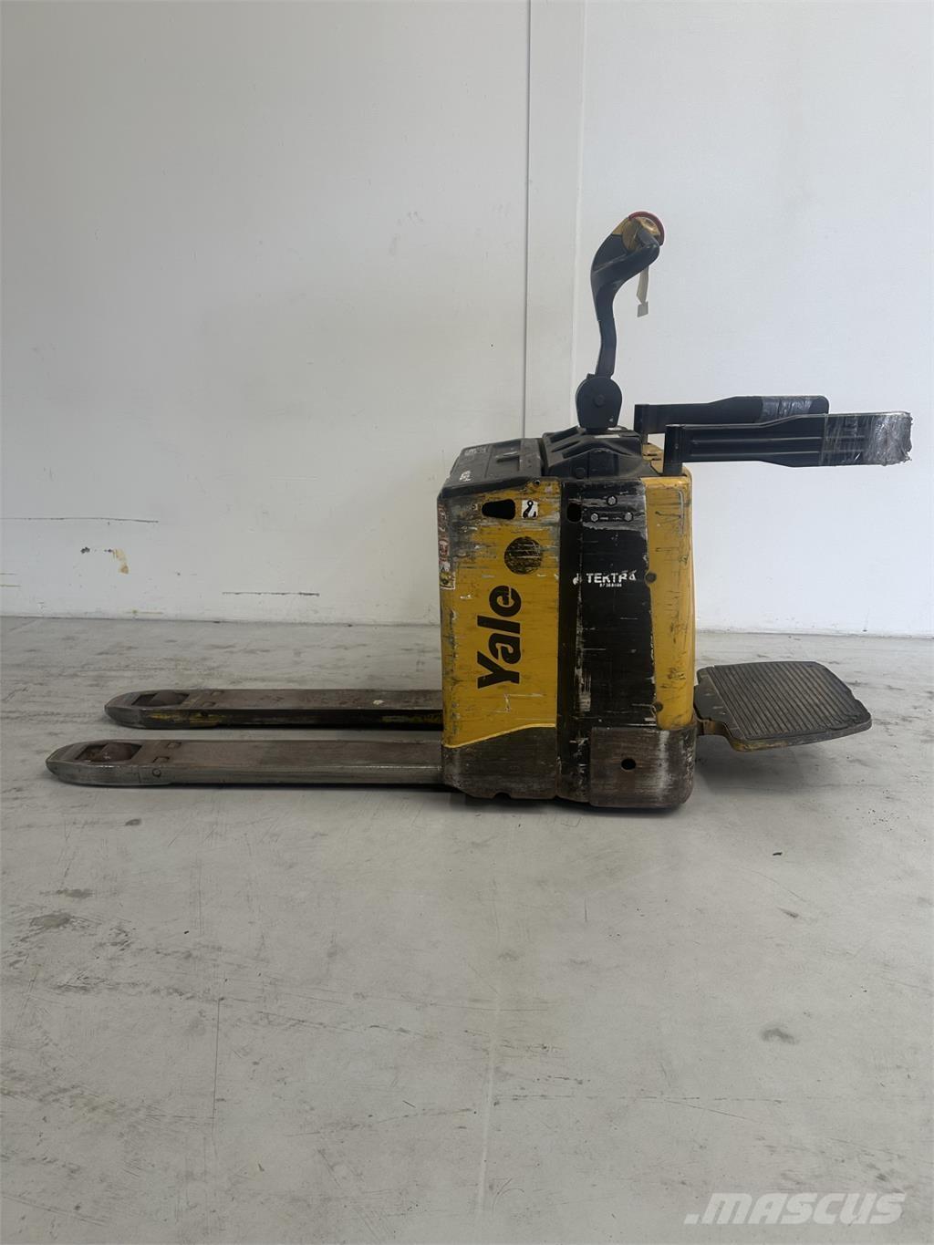 Yale MP20X - 300 AH Žemų aukščių keltuvai su platforma