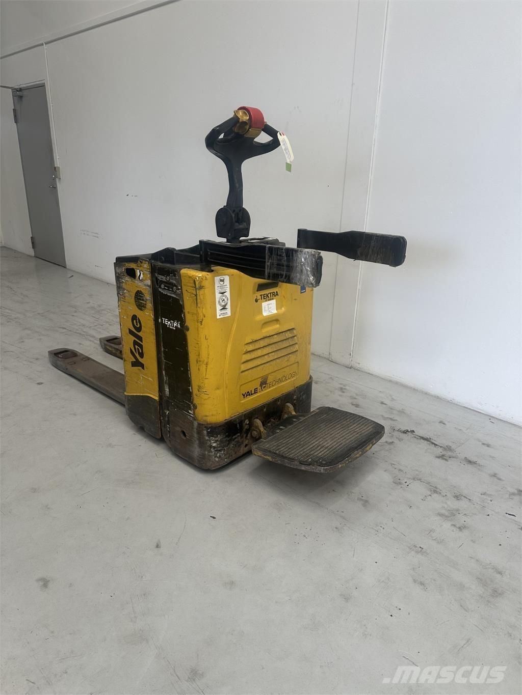 Yale MP20X - 300 AH Žemų aukščių keltuvai su platforma