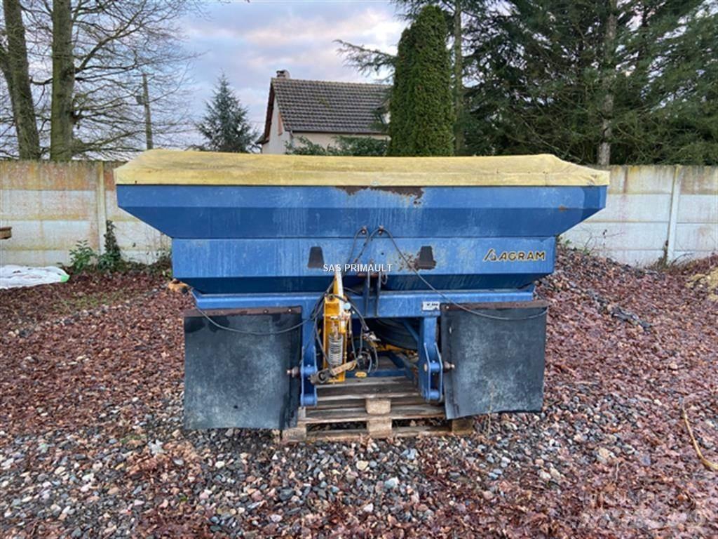 Bogballe Ex 2200 Mineralinių trąšų barstytuvai