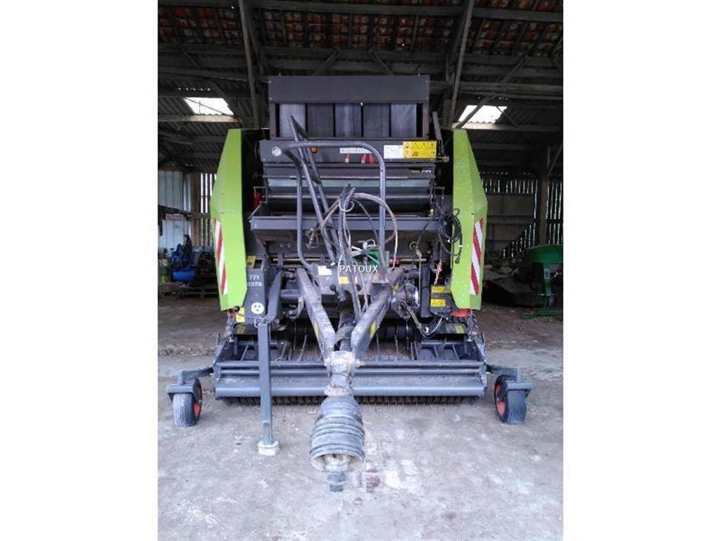CLAAS VARIANT 370 Ritinių presai