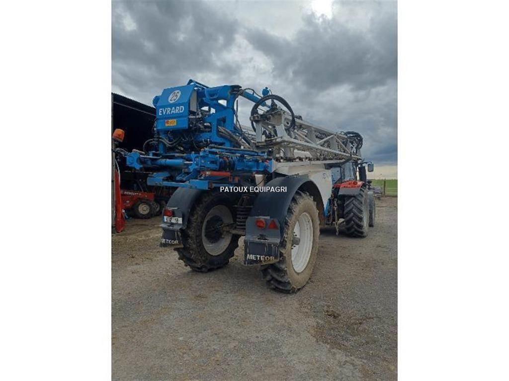 Evrard METEOR 4200 Prikabinami purkštuvai