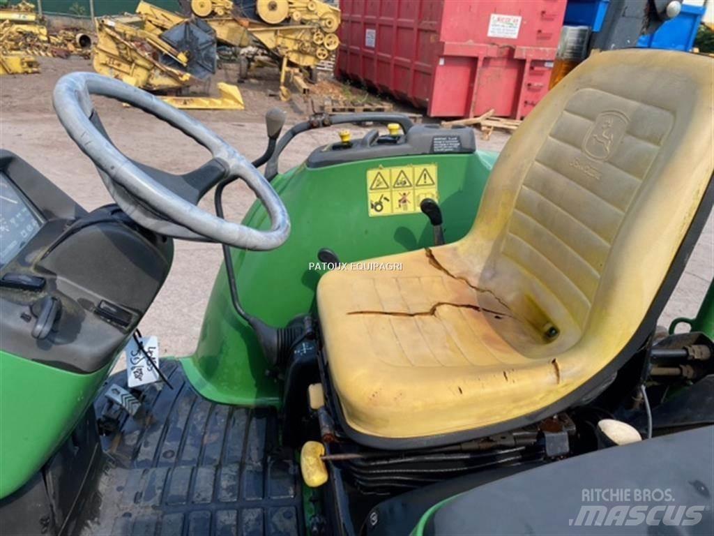 John Deere 4710 Traktoriai