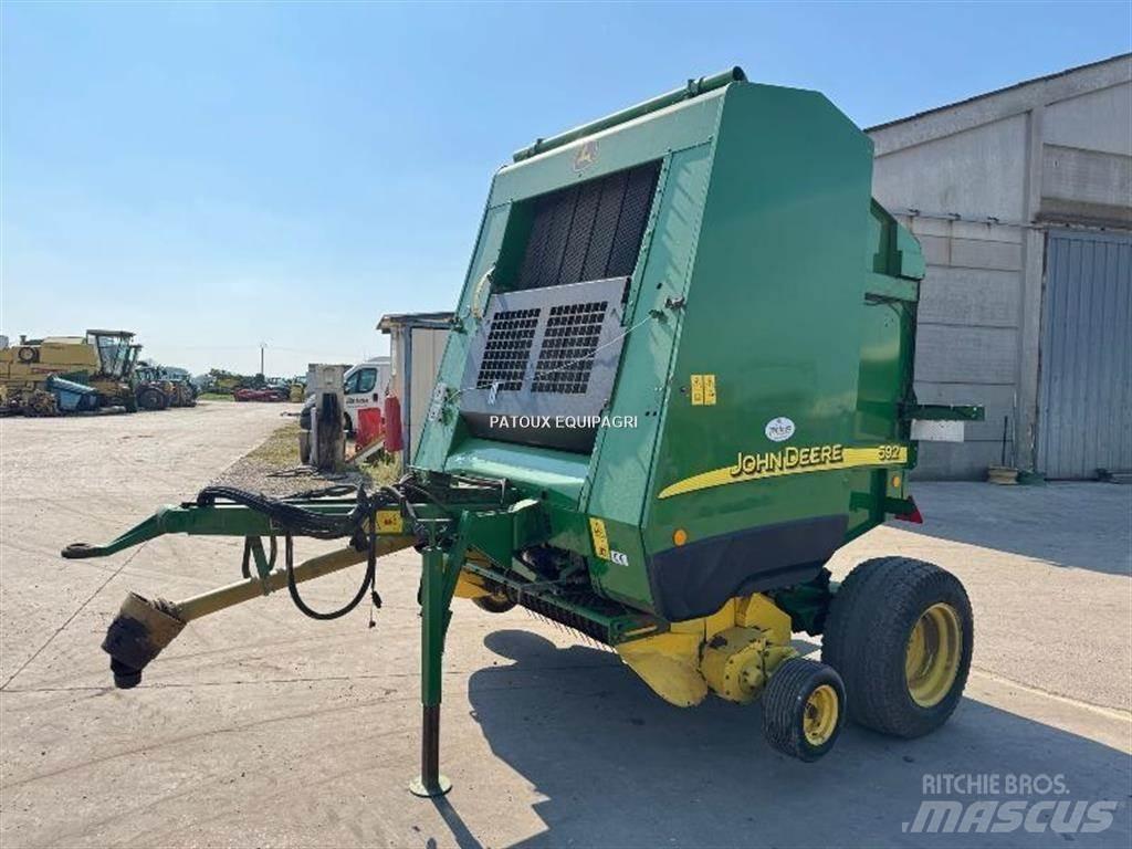John Deere 592 Ritinių presai