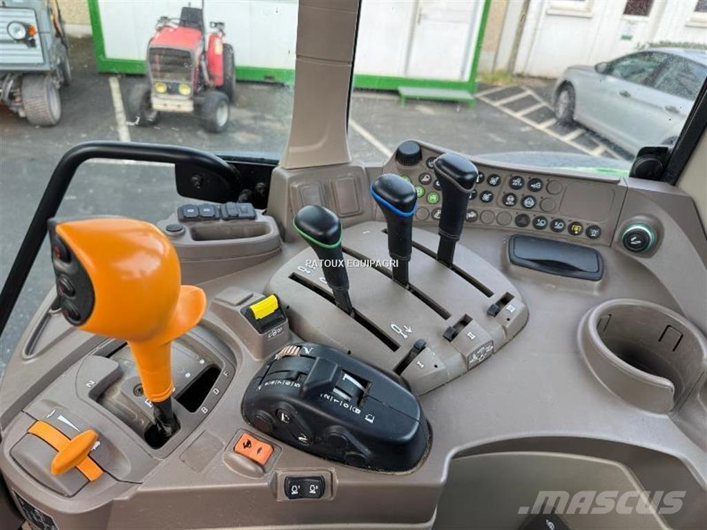 John Deere 6100M Traktoriai