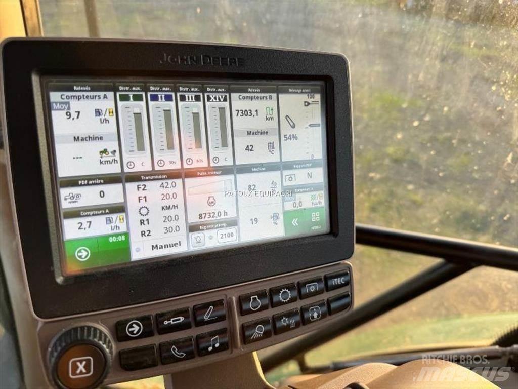 John Deere 6155R Traktoriai