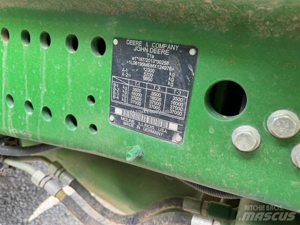 John Deere 6195M Traktoriai