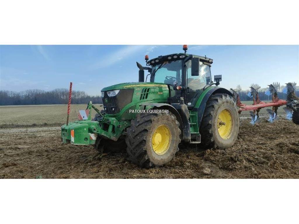 John Deere 6215R Traktoriai