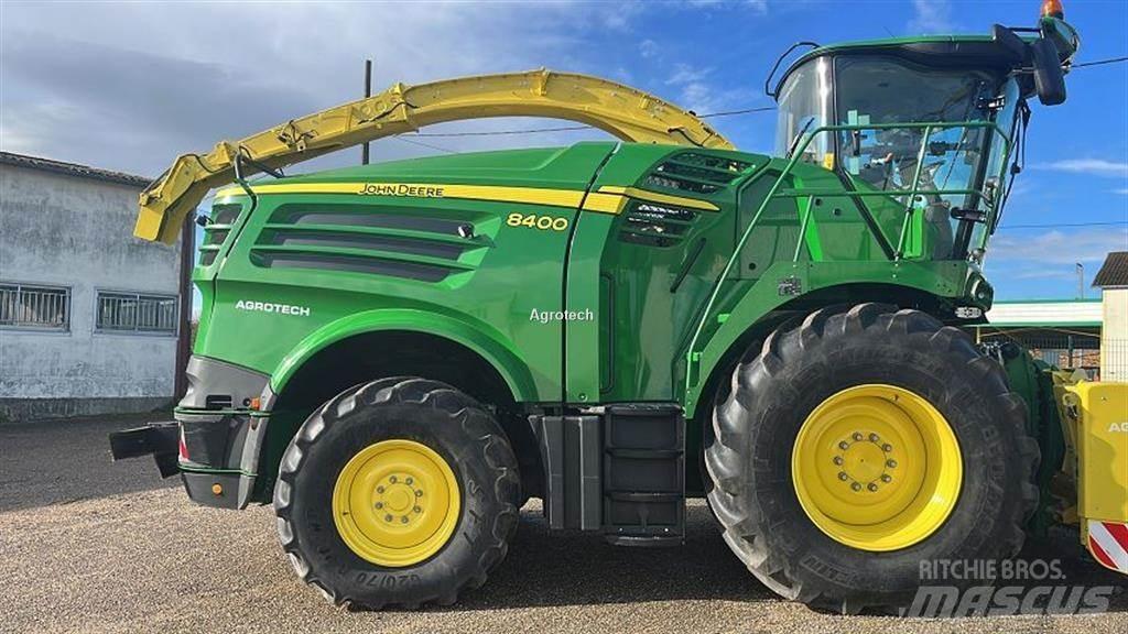 John Deere 8400 Pašarų kombainai