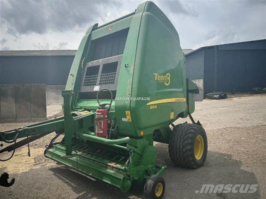 John Deere 864 Ritinių presai