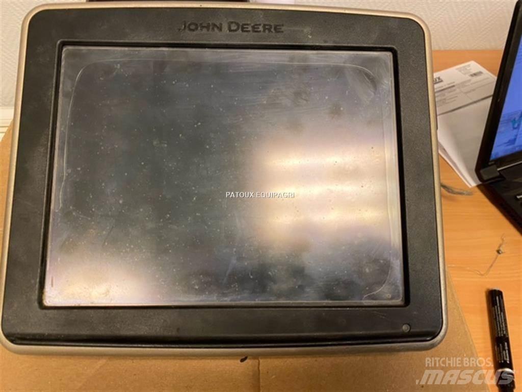 John Deere GS2630 Kita sėjamoji technika ir jų priedai