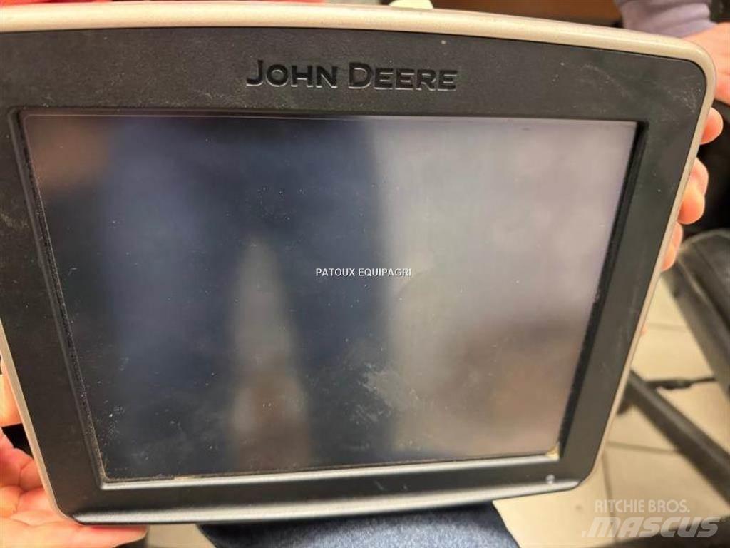 John Deere GS2630 Kita sėjamoji technika ir jų priedai