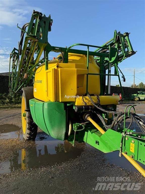 John Deere M740 Prikabinami purkštuvai