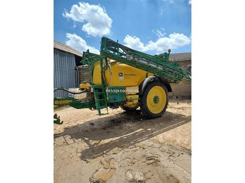 John Deere M740i Prikabinami purkštuvai