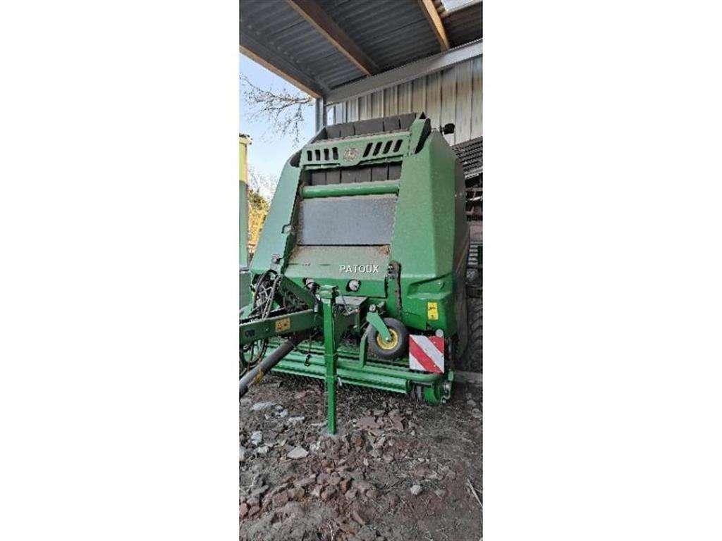 John Deere V461M Ritinių presai