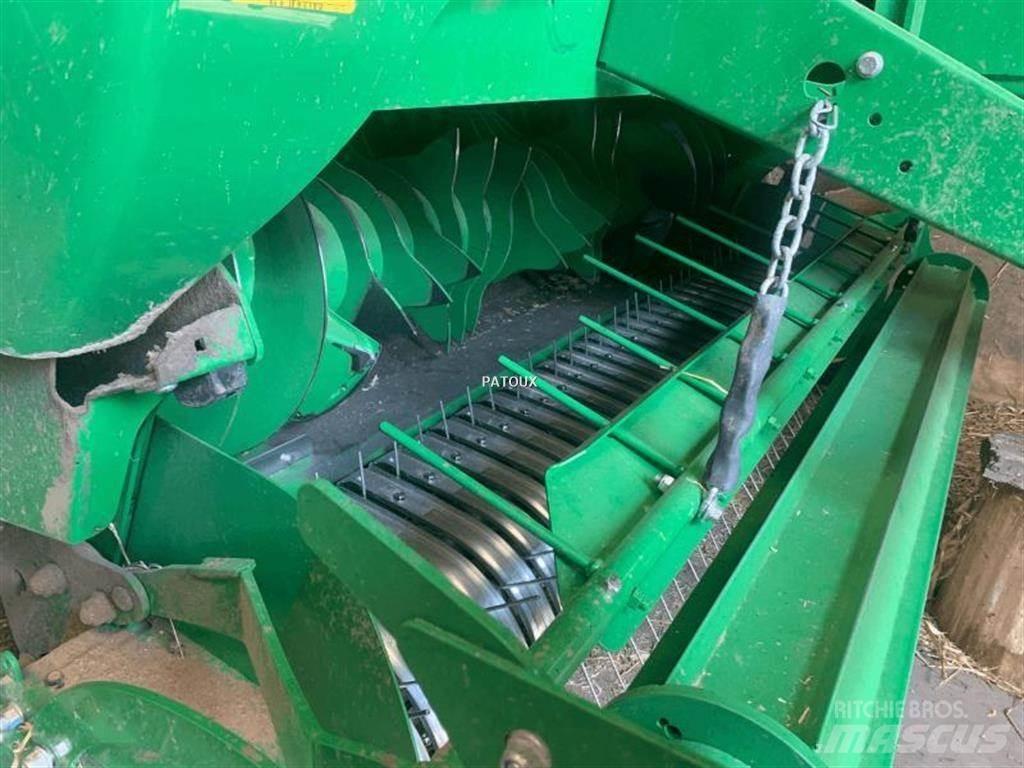 John Deere V461M Ritinių presai
