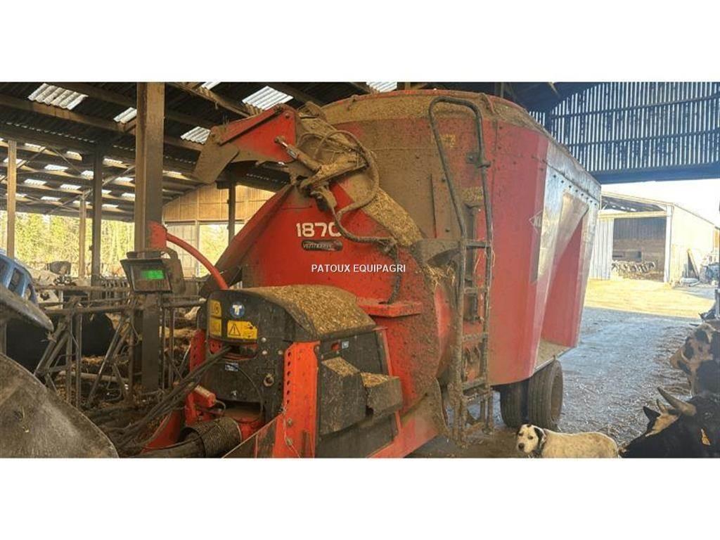 Kuhn 1870 Pašarų maišytuvai-dalytuvai