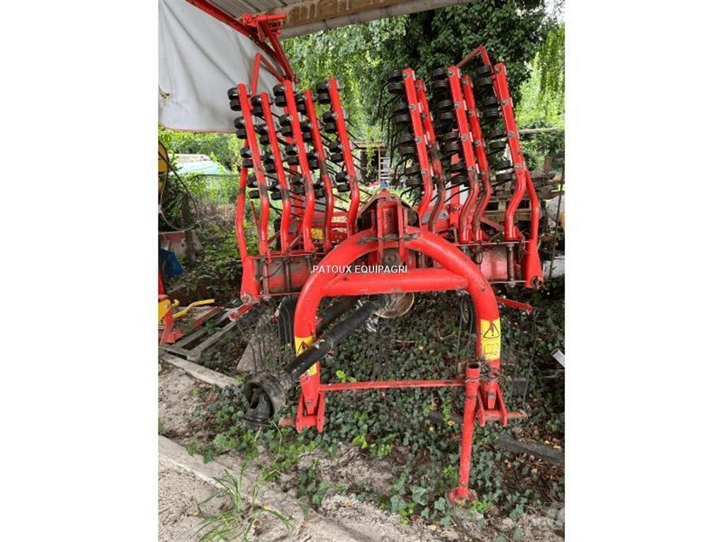 Kuhn GA4521GM Šieno grėbliai ir vartytuvai