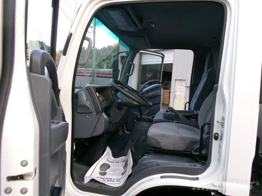 Isuzu NPRHD Sunkvežimiai su dengtu kėbulu