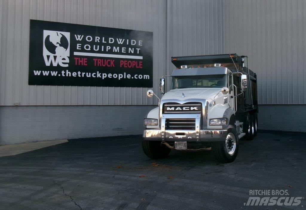 Mack GR64F Savivarčių priekabų vilkikai