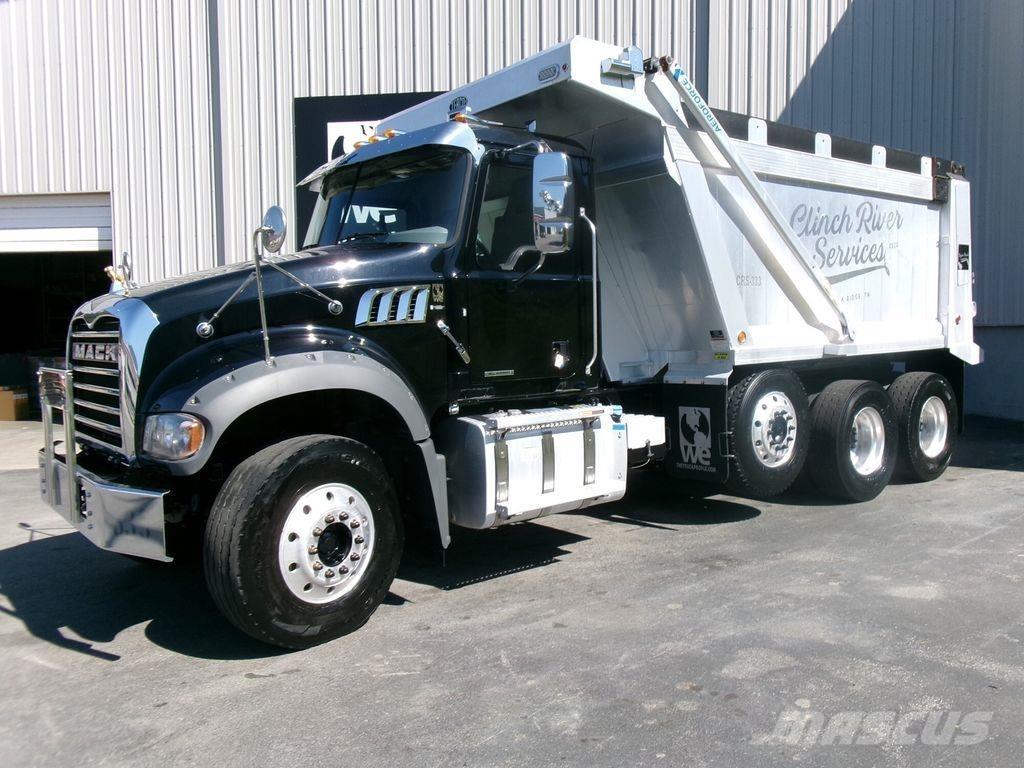 Mack GR64F Savivarčių priekabų vilkikai