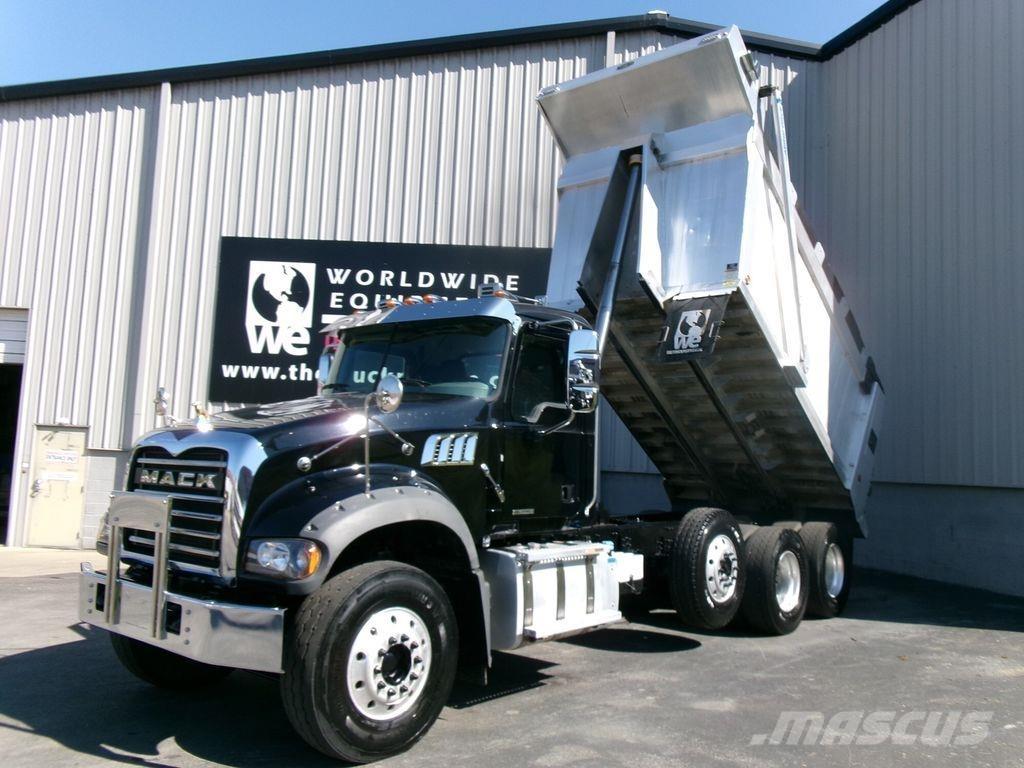 Mack GR64F Savivarčių priekabų vilkikai
