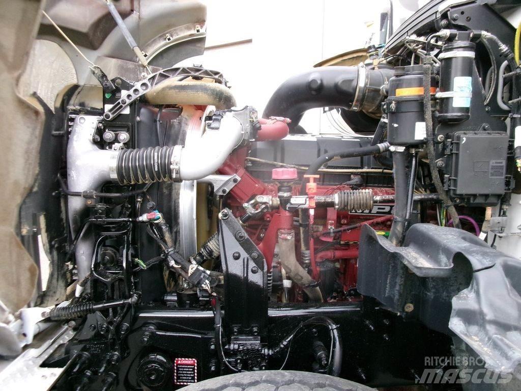 Mack GR64FR Savivarčių priekabų vilkikai